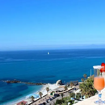 Terrazzo Sul Mare Отель Тропея