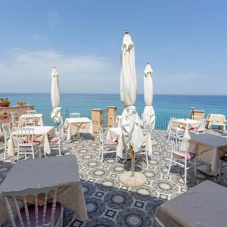 Terrazzo Sul Mare 3* Тропея