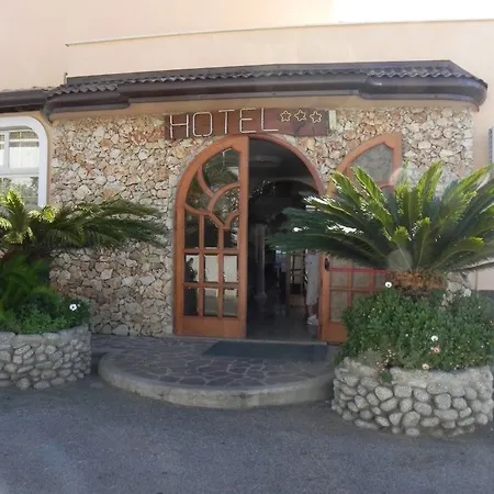 Terrazzo Sul Mare Тропея