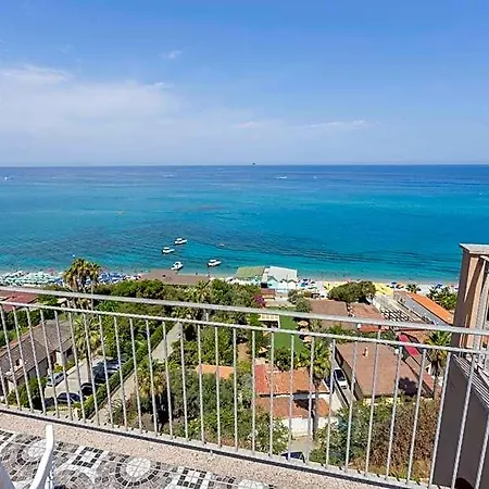 Terrazzo Sul Mare 3*