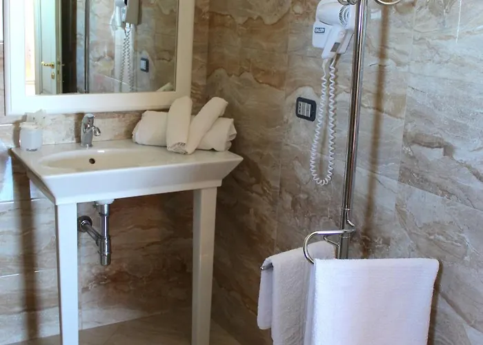 泰拉佐苏马雷酒店 特罗佩阿